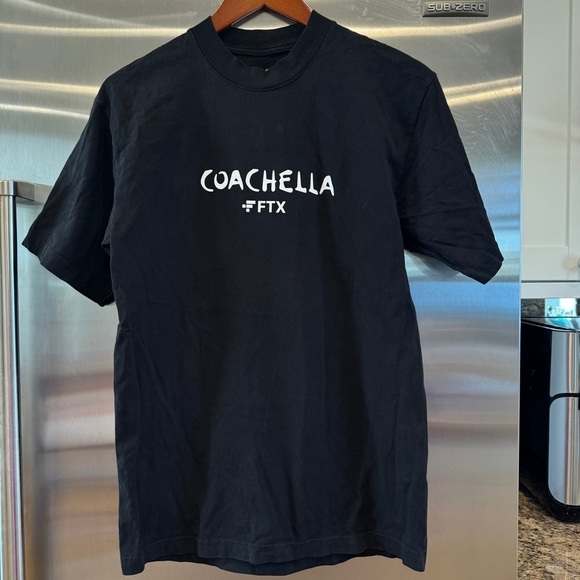 EUC Coachella 2022 x FTX NFT exclusive festival t shirt size unisex small​